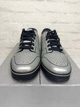 Load image into Gallery viewer, Nike Dunk Low 6.0 SE Delorean DMC-12 Special Box (2010) - 10M
