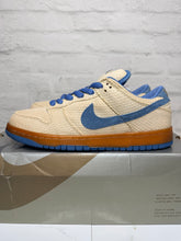 Load image into Gallery viewer, Nike SB Dunk Low Cascade Blue (2004) - 9M
