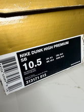 Load image into Gallery viewer, Nike SB Dunk High Shoe Goo (2008) - 10.5M
