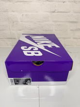 Load image into Gallery viewer, Nike SB Dunk Low Hatch Chili (2026) - 12M
