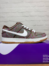 Load image into Gallery viewer, Nike SB Dunk Low Pro Paisley Brown (2022) - 9M
