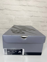 Load image into Gallery viewer, Nike SB Dunk High Silver Box (2016) - 13M
