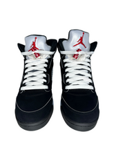 Load image into Gallery viewer, Jordan 5 Retro OG Black Metallic Reimagined (GS) (Preowned)
