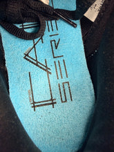 Load image into Gallery viewer, Nike SB Dunk Low Tokyo Blue Taxi (Preowned)
