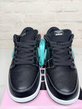 Load image into Gallery viewer, Nike SB Dunk Low Diamond Supply Co. Black Diamond (2018) - 11.5M
