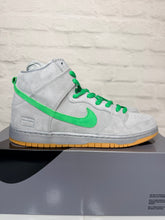 Load image into Gallery viewer, Nike SB Dunk High Silver Box (2016) - 12M
