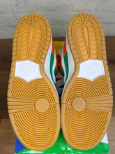 Load image into Gallery viewer, Nike SB Dunk Low 7-Eleven (2020) - 8.5M
