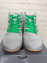Load image into Gallery viewer, Nike SB Dunk High Silver Box (2016) - 12M
