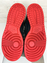 Load image into Gallery viewer, Nike Dunk High Unlucky (2004) - 10M
