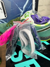 Load image into Gallery viewer, Nike SB Dunk Low Concepts Green Lobster Special Box (2019) - 9M
