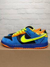 Load image into Gallery viewer, Nike SB Dunk Low Skate or Die (2008) - 9M
