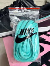 Load image into Gallery viewer, Nike SB Dunk Low Diamond Supply Co. Black Diamond (Sample) (2018)
