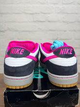 Load image into Gallery viewer, Nike SB Dunk Low Disposable (2014) - 9M
