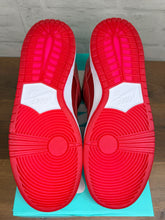 Load image into Gallery viewer, Nike SB Dunk Low Red Patent Leather (2015) - 13M
